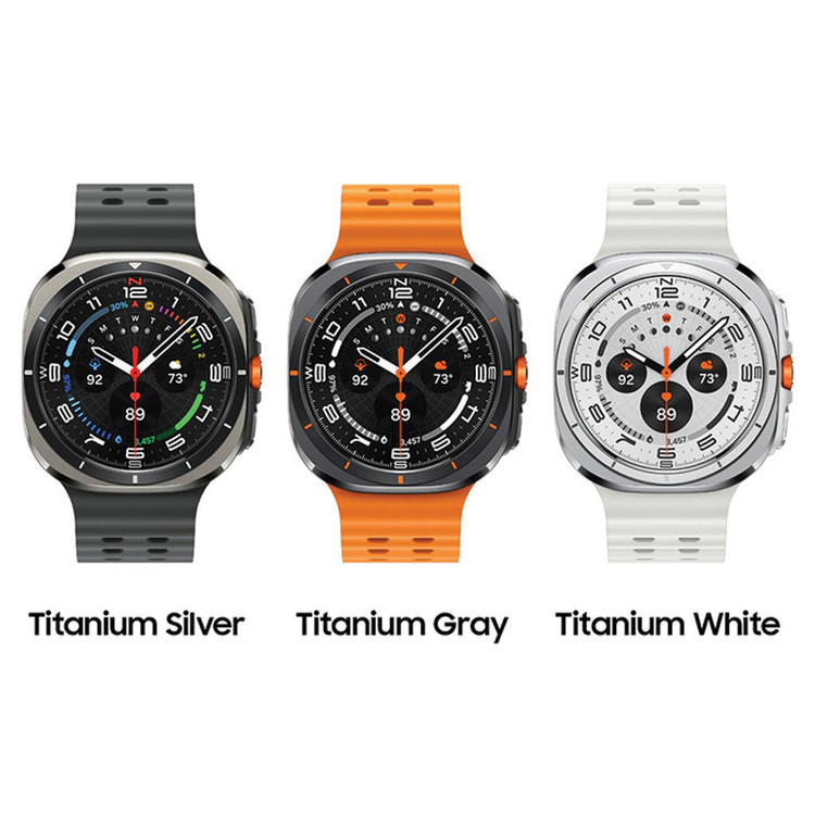 ساعت هوشمند سامسونگ مدل Galaxy Watch Ultra دارای قابلیت های کنترل موسیقی (Music Player)، قابلیت مکالمه از طریق بلوتوث، قابلیت تغییر طرح ساعت یا تم، صفحه همیشه روشن (Always-on Display)، پشتیبانی از دستیار صوتی بند سیلیکون
