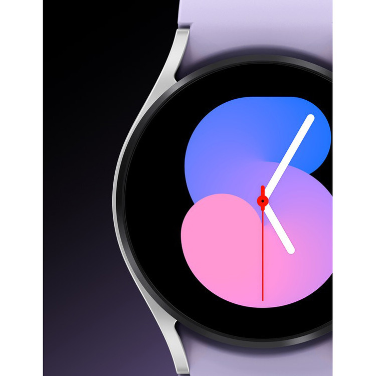 ساعت هوشمند سامسونگ مدل Galaxy Watch5 44mm دارای قابلیت های کنترل موسیقی (Music Player)، قابلیت مکالمه از طریق بلوتوث، قابلیت تغییر طرح ساعت یا تم، صفحه همیشه روشن (Always-on Display)، قابلیت نصب اپلیکیشن، پشتیبانی از دستیار صوتی بند سیلیکون