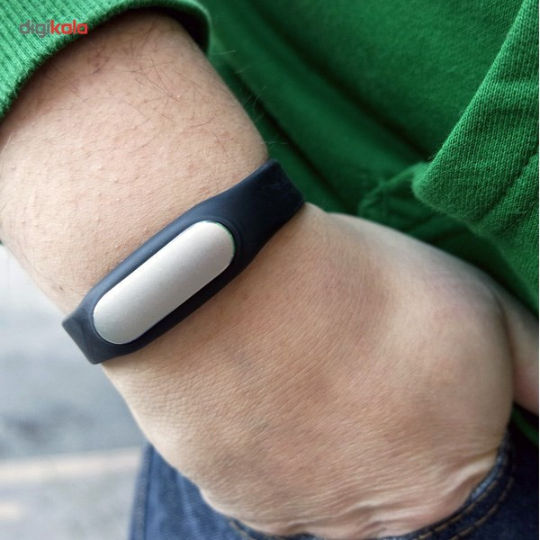 گام شمار شیائومی مشکی مدل Mi Band به همراه بند رنگی