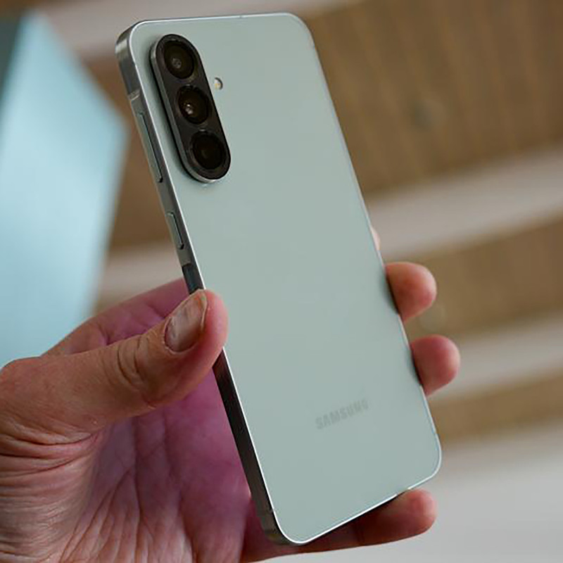 گوشی موبایل سامسونگ مدل Galaxy A56 دو سیم کارت ظرفیت 256 گیگابایت و رم 8 گیگابایت - ویتنام - به همراه شارژر 25 وات سامسونگ