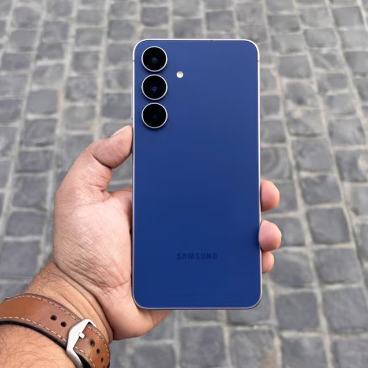 گوشی موبایل سامسونگ مدل Galaxy S25 FE دو سیم کارت ظرفیت 512 گیگابایت و رم 8 گیگابایت