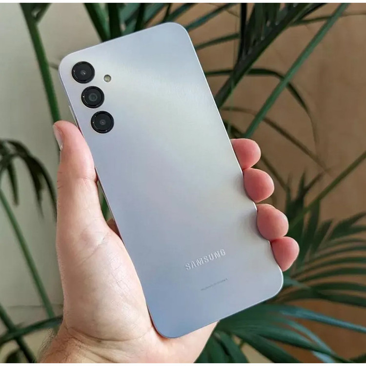 گوشی موبایل سامسونگ مدل Galaxy A15 دو سیم کارت ظرفیت 128 گیگابایت و رم 6 گیگابایت به همراه شارژر سامسونگ - ویتنام